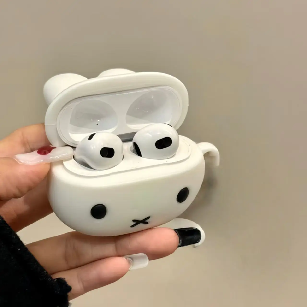 Miffy Kawaii Silicone Bluetoot - đánh giá và giá Airpod Case Cover